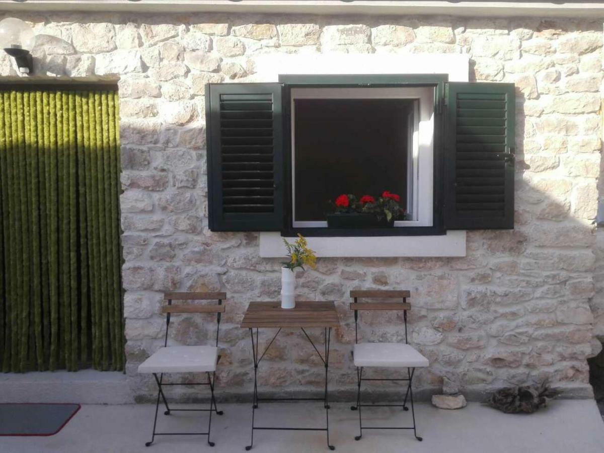 Small Stone House Luka Ζαντάρ Εξωτερικό φωτογραφία